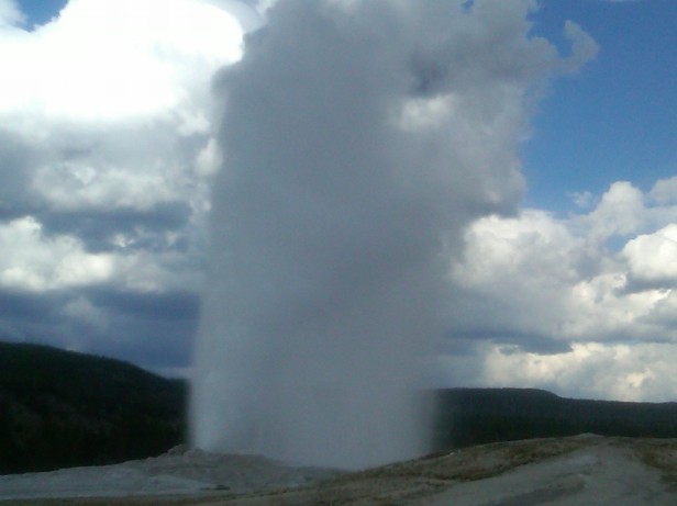The Best Show in Town - Old Faithful!